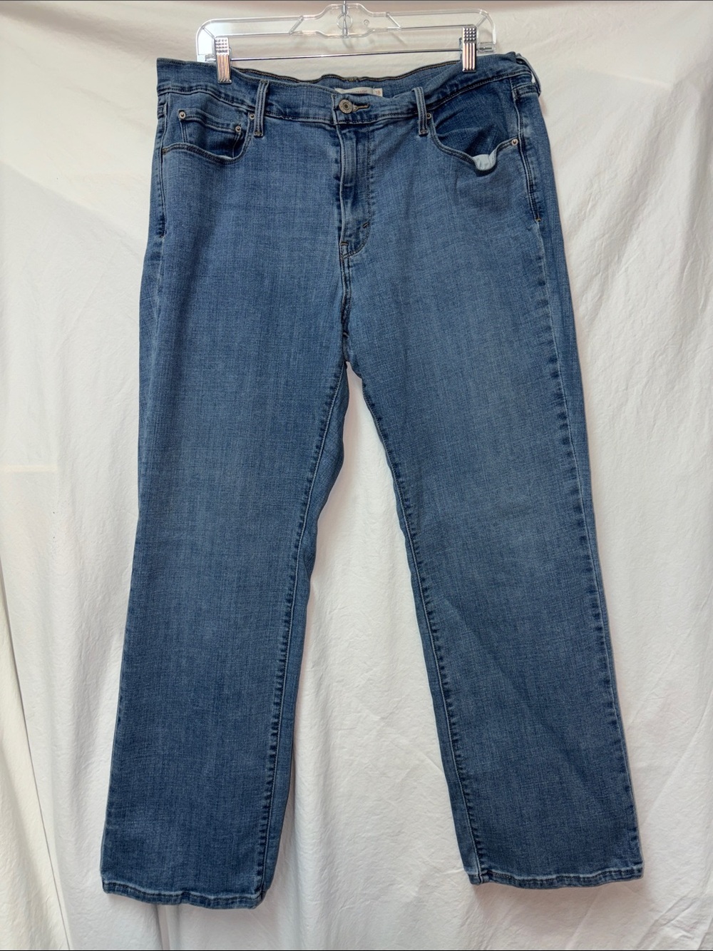 Classic Levi’s Red Tag Women’s 18 Straight-Leg Blue Jeans #0067
